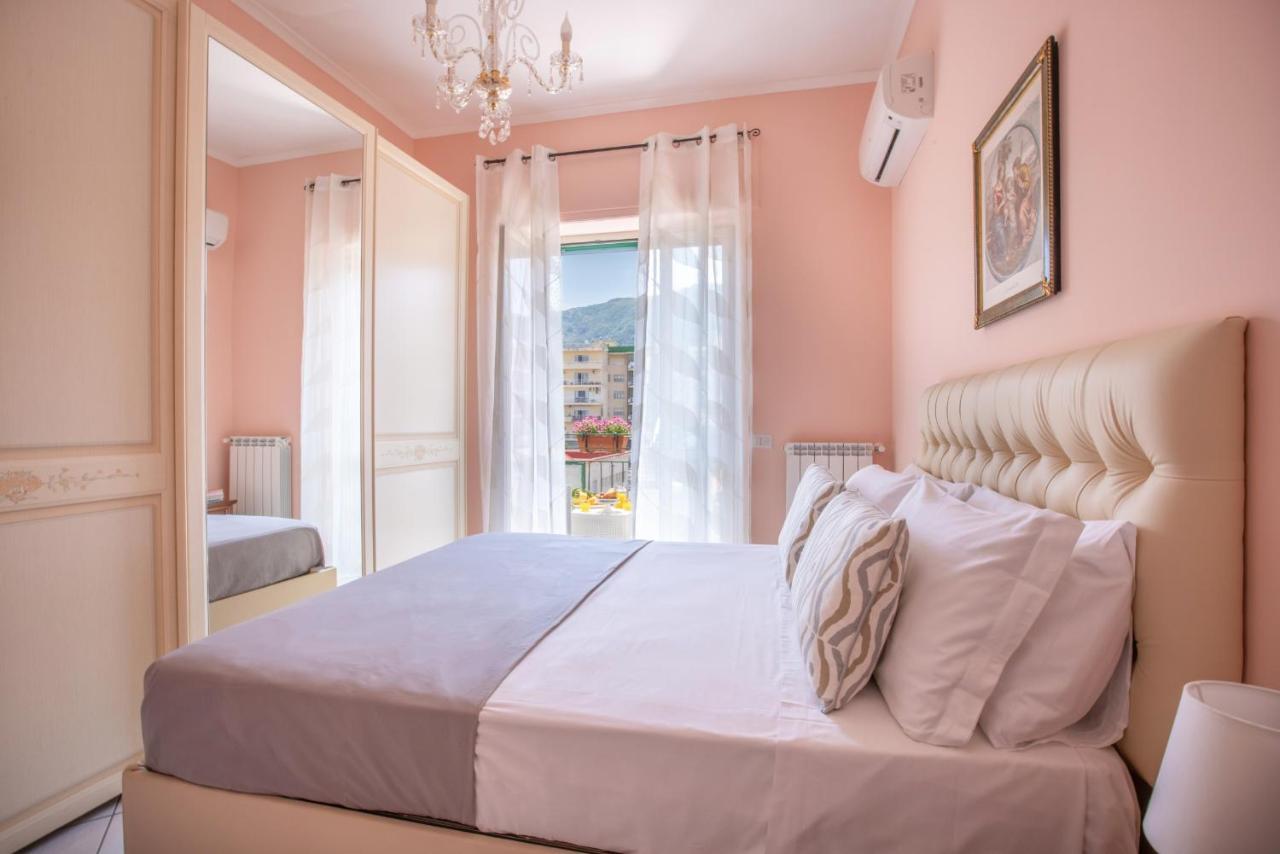 Sorrentovibes - City Home In Sorrento With Balcony And View Εξωτερικό φωτογραφία